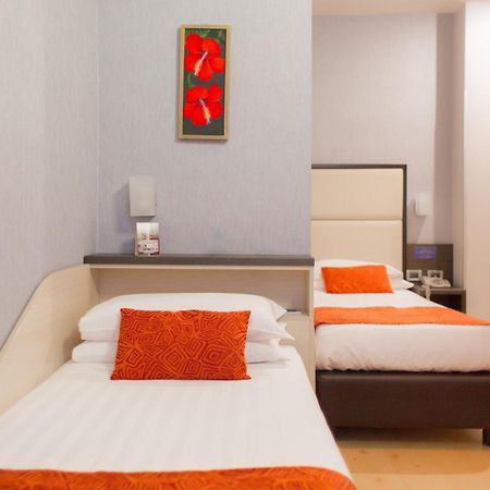 Hotel Piacenza Milaan Buitenkant foto
