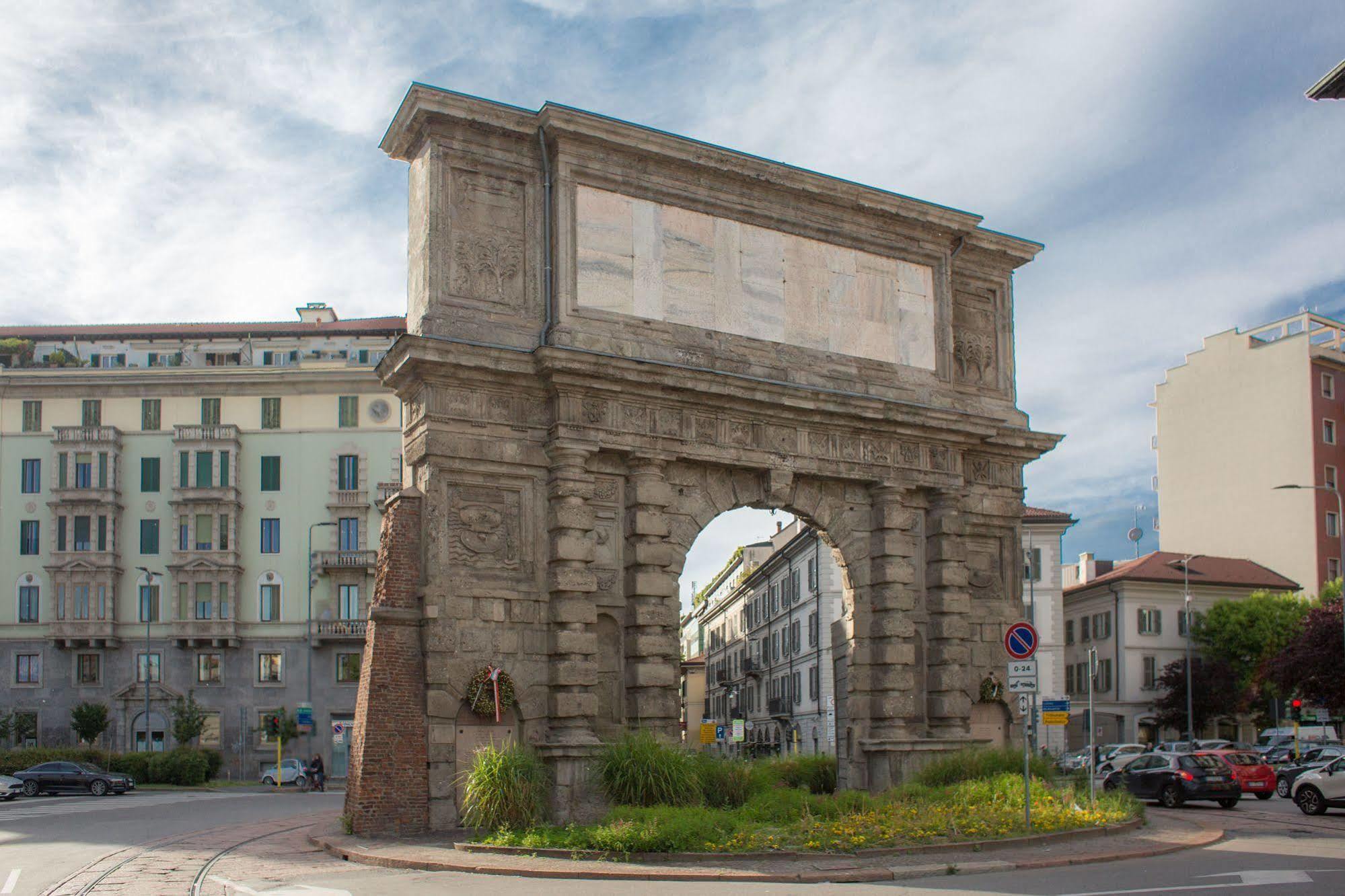 Hotel Piacenza Milaan Buitenkant foto