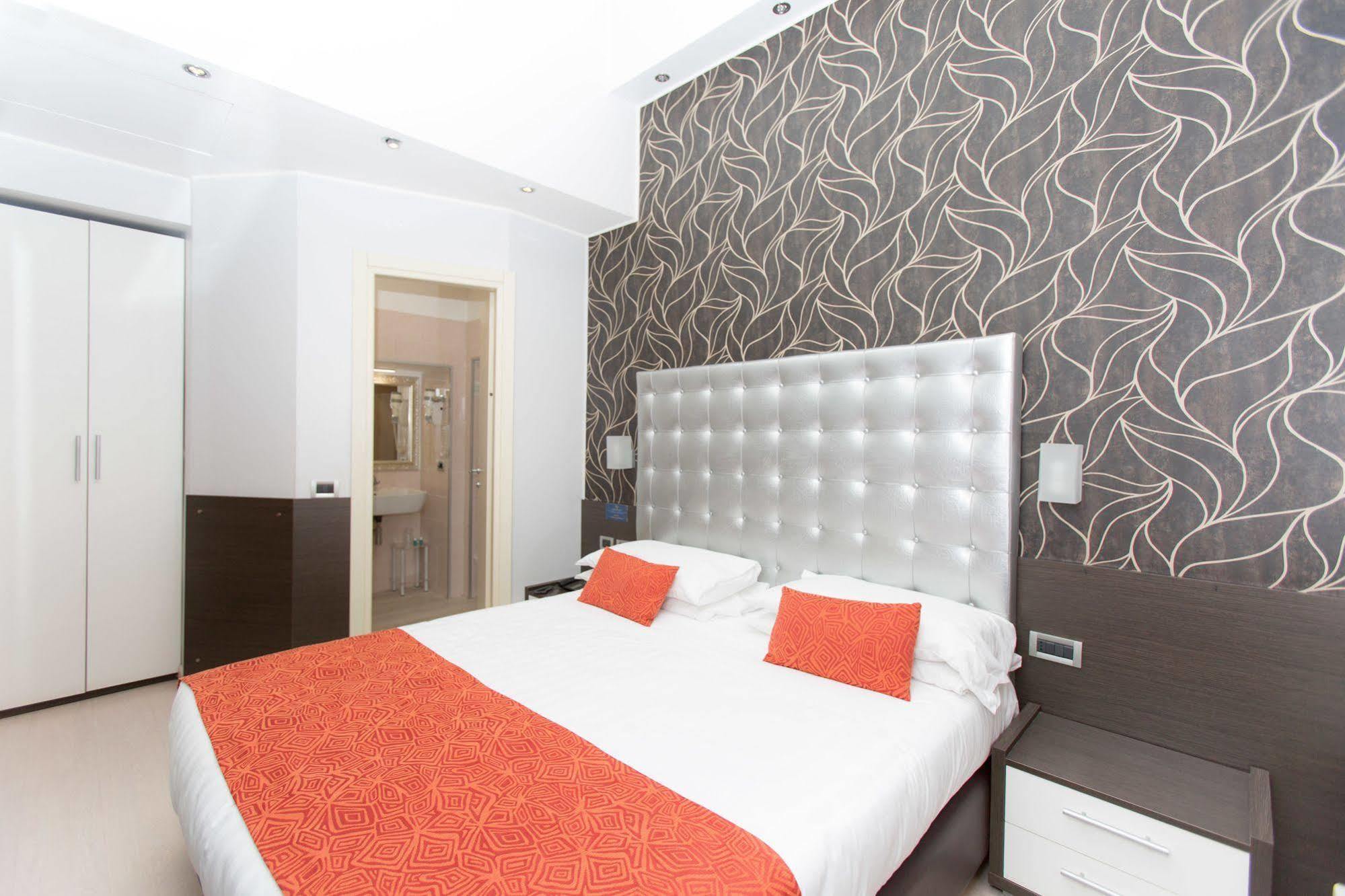 Hotel Piacenza Milaan Buitenkant foto