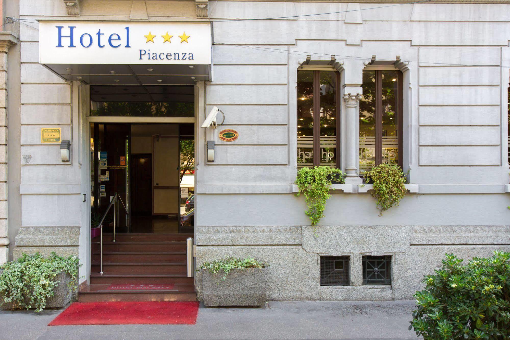 Hotel Piacenza Milaan Buitenkant foto
