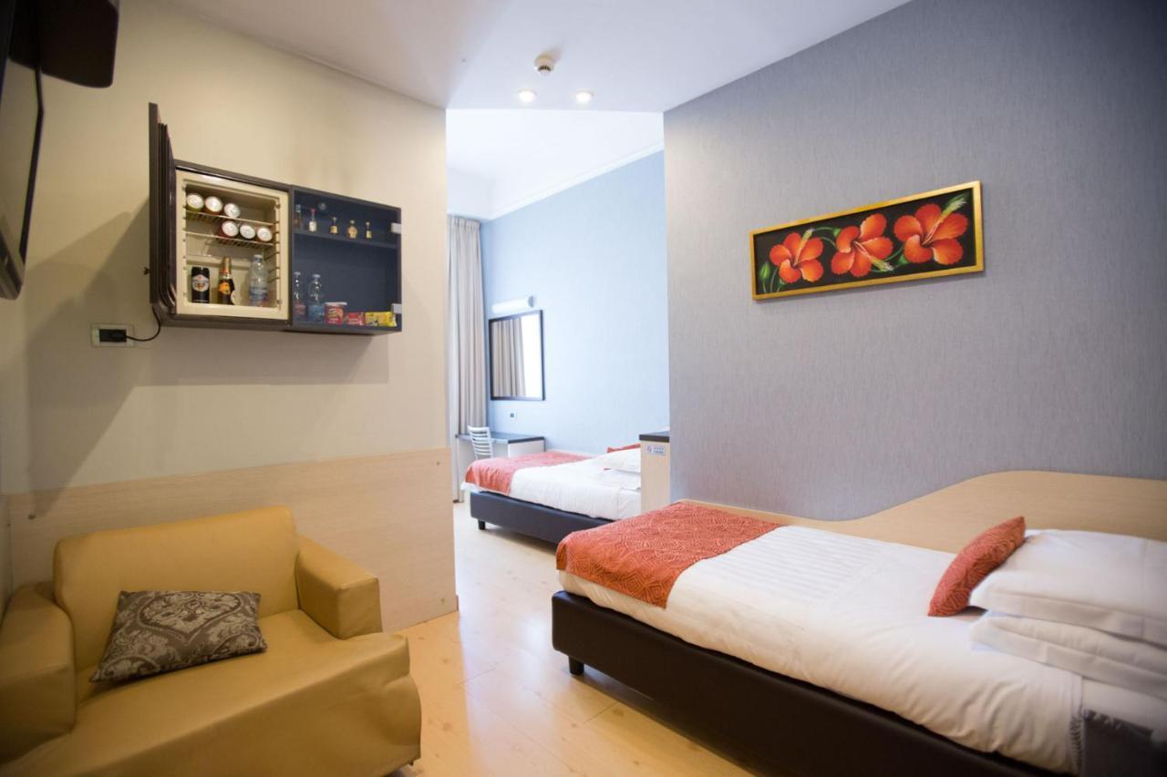 Hotel Piacenza Milaan Buitenkant foto